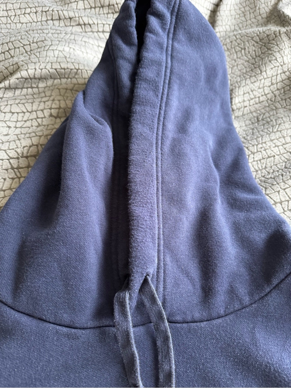 Classic Plain Hooded Sweatshirt - Navy Blue. Sz L. Good condition - Picture 10 of 11